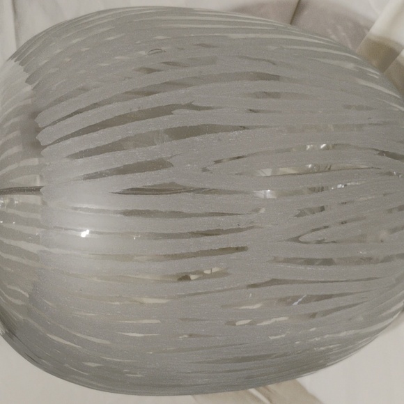 Onal glass lamp with frosted design/ shade holder - Picture 7 of 12